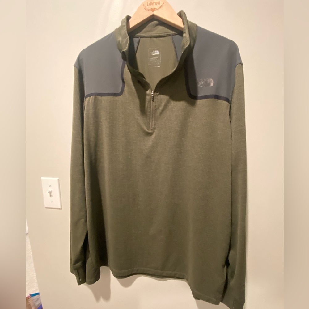 Men’s - The North Face Quarter Zip - Size Extra Large